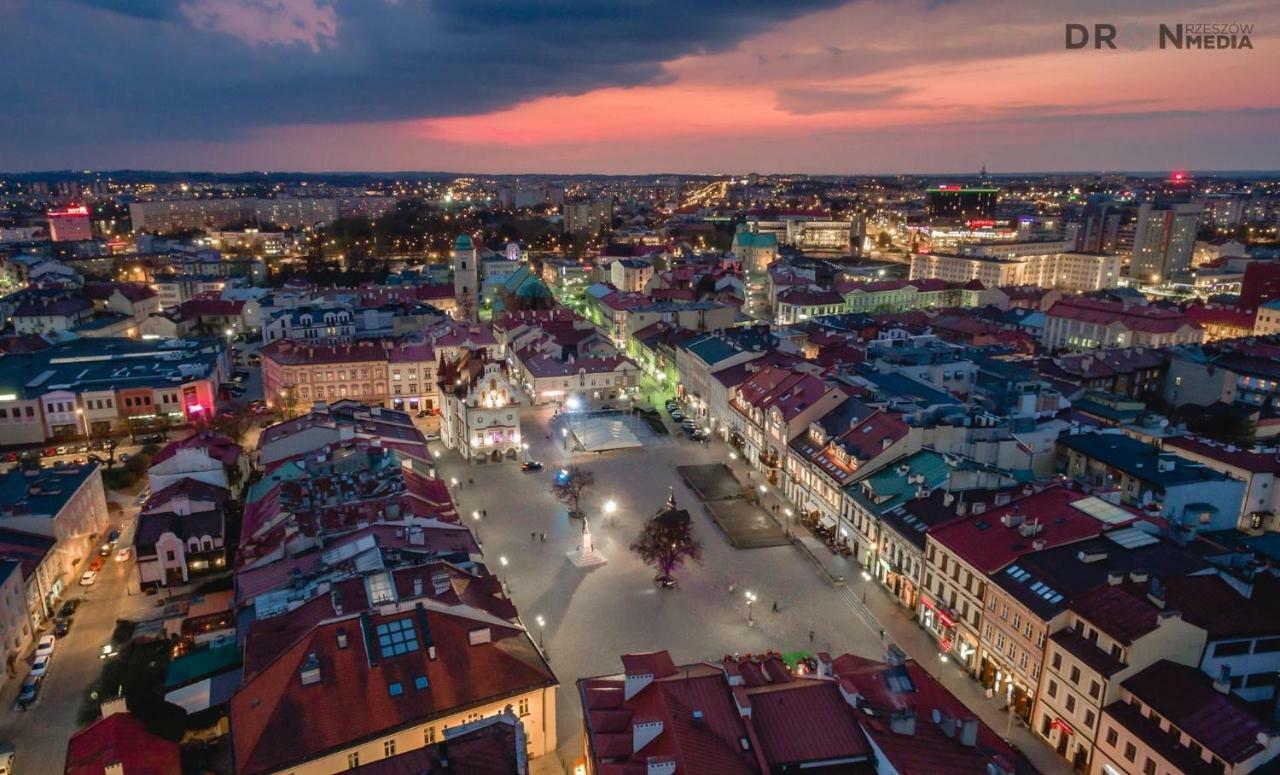 Trend Apartments Old Market Rynek Rzeszow 84M2! Bagian luar foto